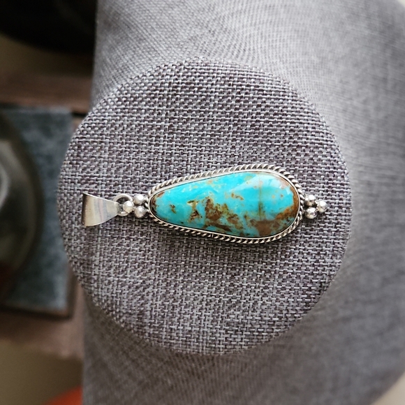 Gorgeous Native American Navajo Turquoise and Sterling Pendant 💙 - Picture 6 of 10
